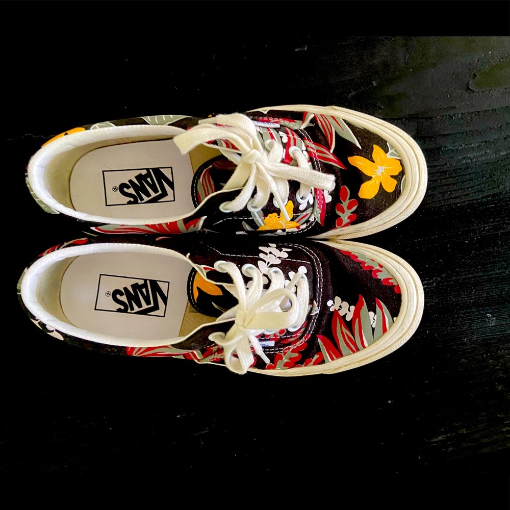 Vans floral sneakers men’s 5.5 women’s 7